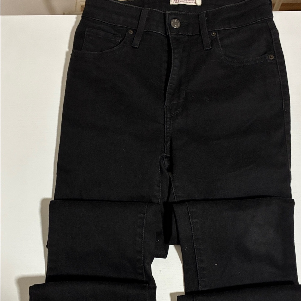 WoMen's Black Jeans - Classic Straight Fit